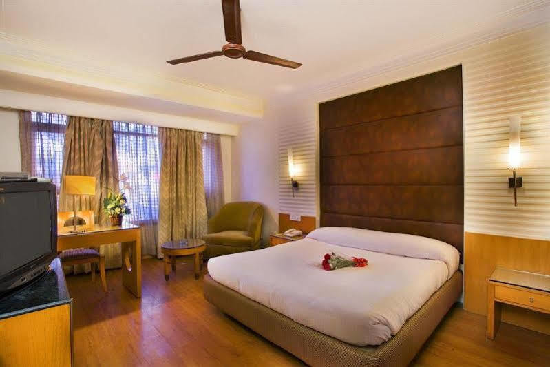 The Bmk Hotel Greater Kailash Delhi (National Capital Territory of India) Eksteriør billede